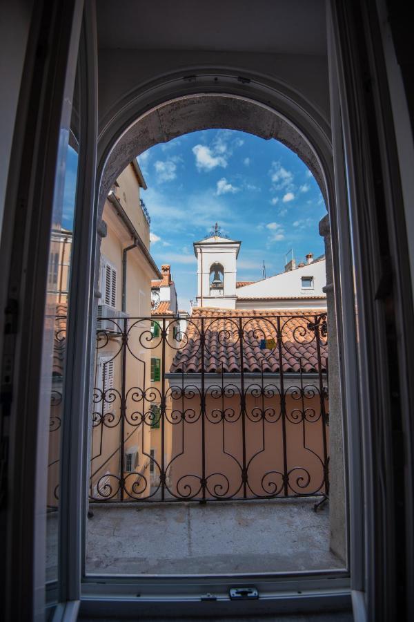 Saint Roch Square Seven Piran Luaran gambar
